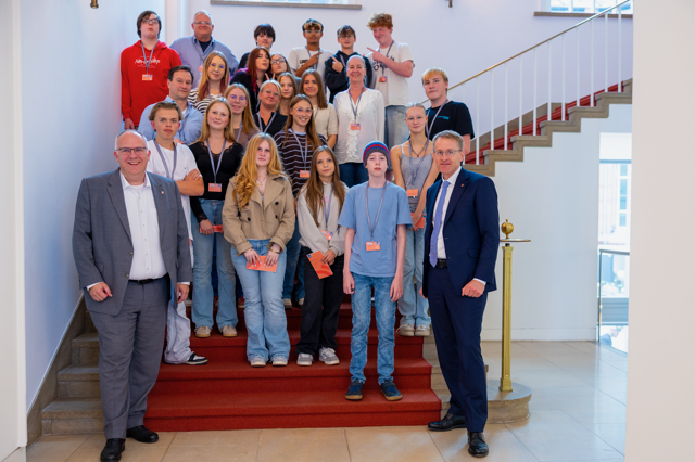 Die Klasse 9c zu Besuch im Schleswig-Holsteinischen Landtag Die Klasse 9c zu Besuch im Schleswig-Holsteinischen Landtag
